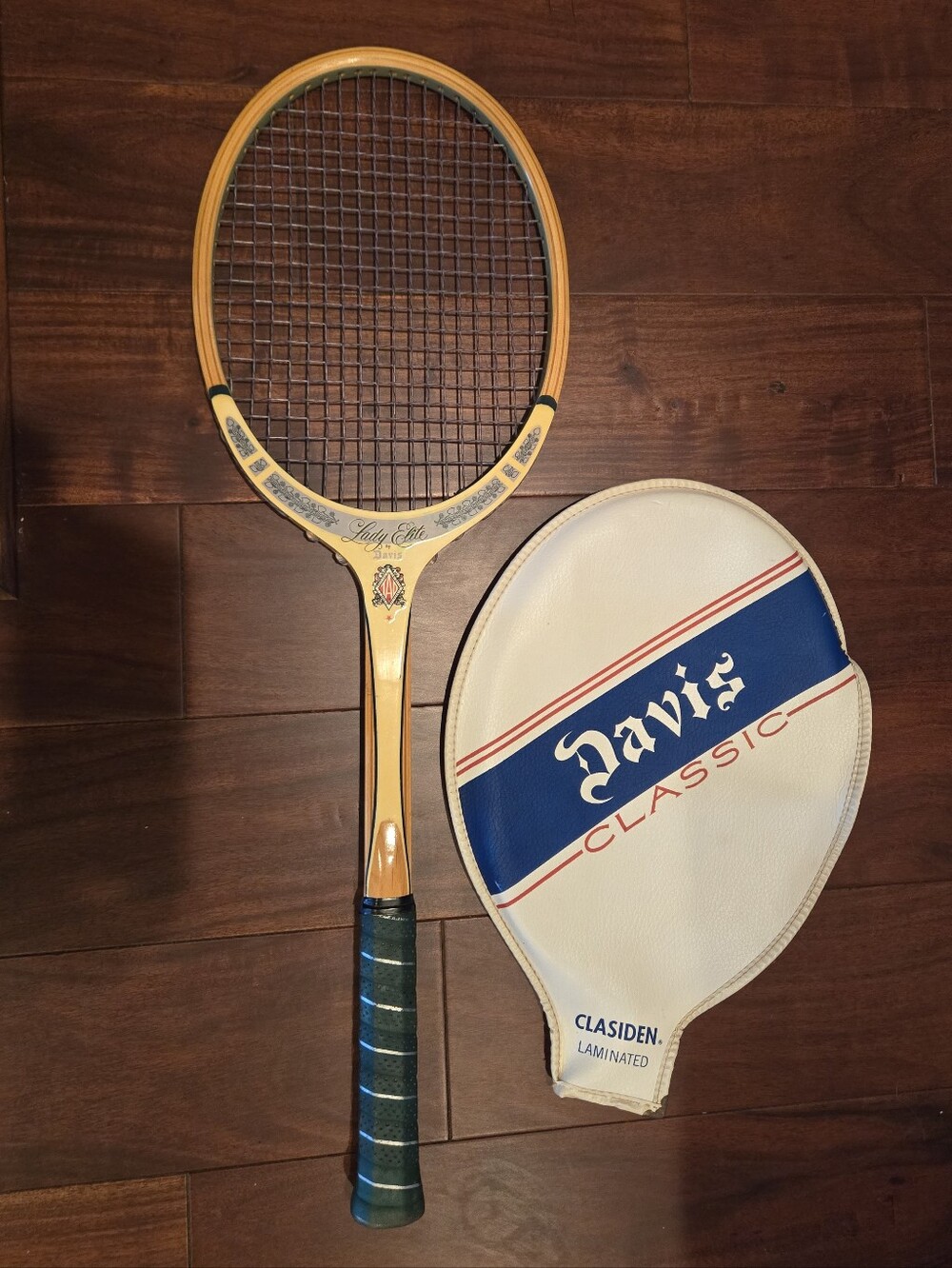 Davis Vintage Lady Elite Wooden Tennis Racket - EUC